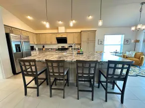 Uniquely decorated home with private backyard - Image 4