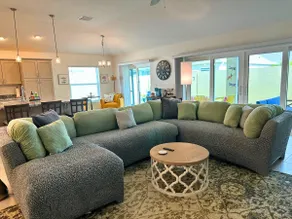 Uniquely decorated home with private backyard - Image 2