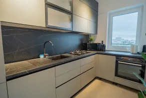 Superior Modern Apartment with Big Balcony & View - Image 4