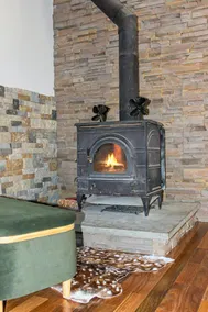 Stylish Mountain Cabin Close To Cherry Plain Park - Image 3