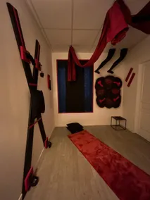 The sensual getaway, the love room of Epernay - Image 3
