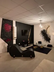 The sensual getaway, the love room of Epernay - Image 4