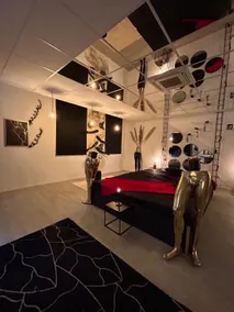 The sensual getaway, the love room of Epernay - Image 2