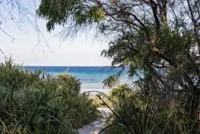 Anelga - Beachfront on Eagle Bay - Image 4