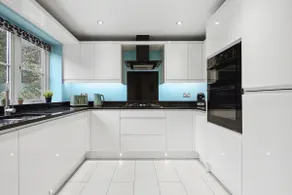 NEC Birmingham Modern Village Retreat,WiFI Parking - Image 3