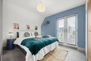 NEC Birmingham Airport Modern Village Retreat, Sleeps 7, Free Parking - Image 3