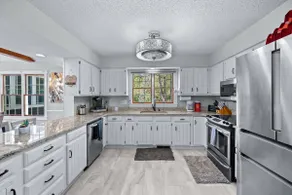 Graceland Acreage w/ Party Barn! - Image 4
