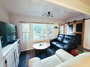 Romantic Lakefront House w/Dock and Stunning Views - Image 2