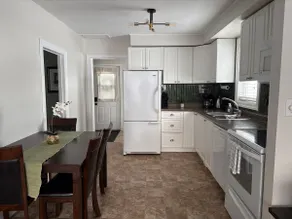 The Core Shack - Cozy Home Centrally Located - Image 4