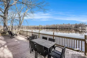 Rivers Edge Retreat Cozy Waterfront Getaway - Image 2