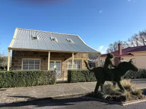 The Podium Accommodation - Oatlands, Tasmania - Image 2