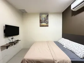 Family-Friendly 5BR 11pax, Free Parking. QuiteArea - Image 4