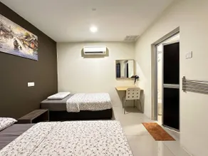 Family-Friendly 5BR 11pax, Free Parking. QuiteArea - Image 3