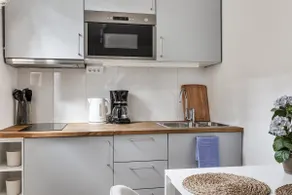 Trendy & Central Stockholm Apt - Image 4