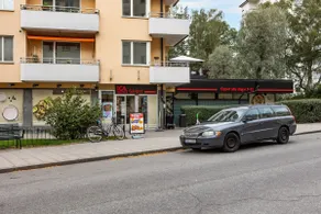 Trendy & Central Stockholm Apt - Image 5