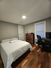 Private Entire Apartment — 8 Min to Baystate - Image 2