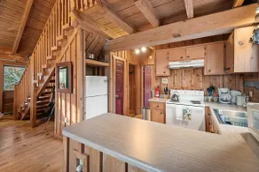 Gorgeous Cabin | Fast 100mbps WiFi | Pet Friendly! - Image 3