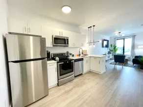 Luxe King 1BR -Indoor Pool Near EWR, NYC & MetLife - Image 4