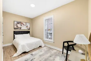 Downtown West Jefferson Blvd Gem Unit 2 - Image 4