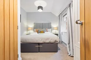 No. 4 - Oak Tree Cottage - Pass the Keys - Image 3