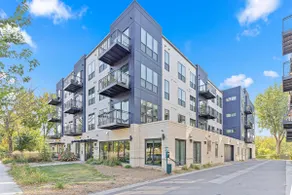 Luxury 1BD Gym, Rooftop, Street Parking by DT, UMN - Image 4
