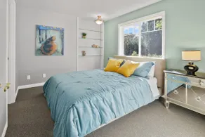 Spacious Secluded Getaway with Office Near SeaTac - Image 4