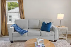 Roxboro Charm | Hosts up to 6 Guests - Image 5