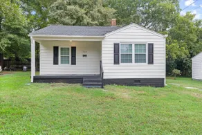 Roxboro Charm | Hosts up to 6 Guests - Image 2