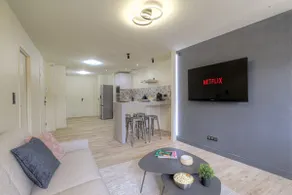Stylish 1-bedroom apartment, reverie and comfort - Image 2