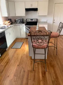 Quiet 2bd Townhome apt, 3 beds, backyard - Image 4