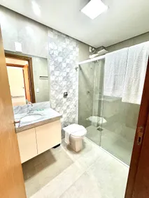 New apartment with en-suite, spacious and airy living room - Image 5