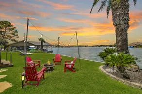 Waterfront Lake House Family Fun - Image 2