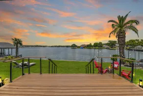 Waterfront Lake House Family Fun - Image 4