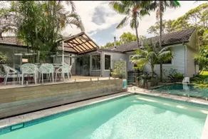 Newport Little Oasis - Image 4