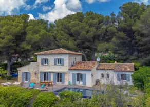 Villa D’Armont • Waterfront • 180° Sea View - Image 4