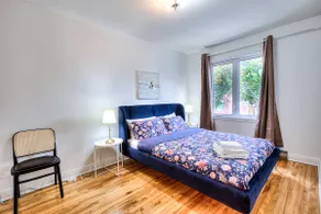 Montreal Traveler's Home Vintage & Value 2BR apt - Image 4