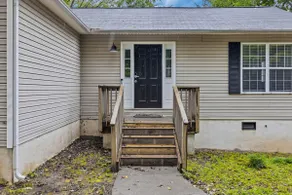 Cozy Modern Home|Sleeps 8| Wake Forest + Hospital - Image 5