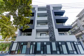 Chic Studio w/ Balcony Retract with Cozy Getaway - Image 4