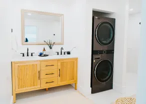 Walk To Beach / Private Outdoor Space / BBQ Grill - Image 4