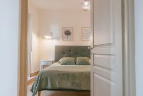 Right in the center, brand new and 2 bathrooms - Image 3