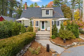 Cottage on 50 Acres | Lakeside + Tennis + Hot Tub - Image 5