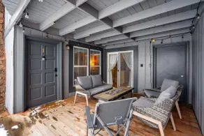 Cozy mid-century getaway in SE Bend - Image 5