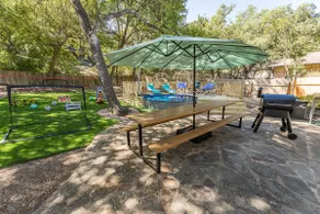Party Pad! Sleeps 18, Heated Pool, Heart of ATX! - Image 5