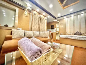 Vrinda Villas : Walk-In Closet, Lavish Studio Stay - Image 3