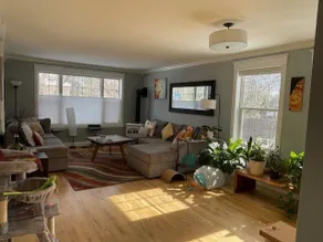 Sun-drenched Central Boulder Home - Image 2
