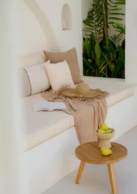 Stylish Two-bedroom Villa - Image 4