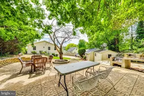 Spacious 4BR Private Basement GuestSuite MetroWalk - Image 2