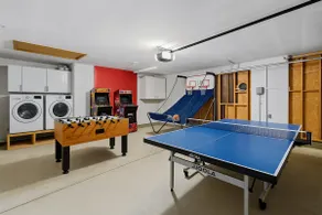 Pool|Jacuzzi|BBQ|Backyard|Games|Arcades|King Suite - Image 3