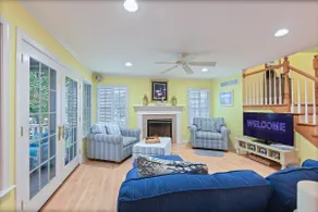 Charming Hideaway By The Water - Image 3