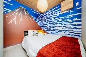 [10 seconds to the station] Shinjuku 3 minutes, 70㎡, 4 bedrooms for 10 people, complete facilities in front of the station, Hatagaya, Shibuya-ku - Image 2